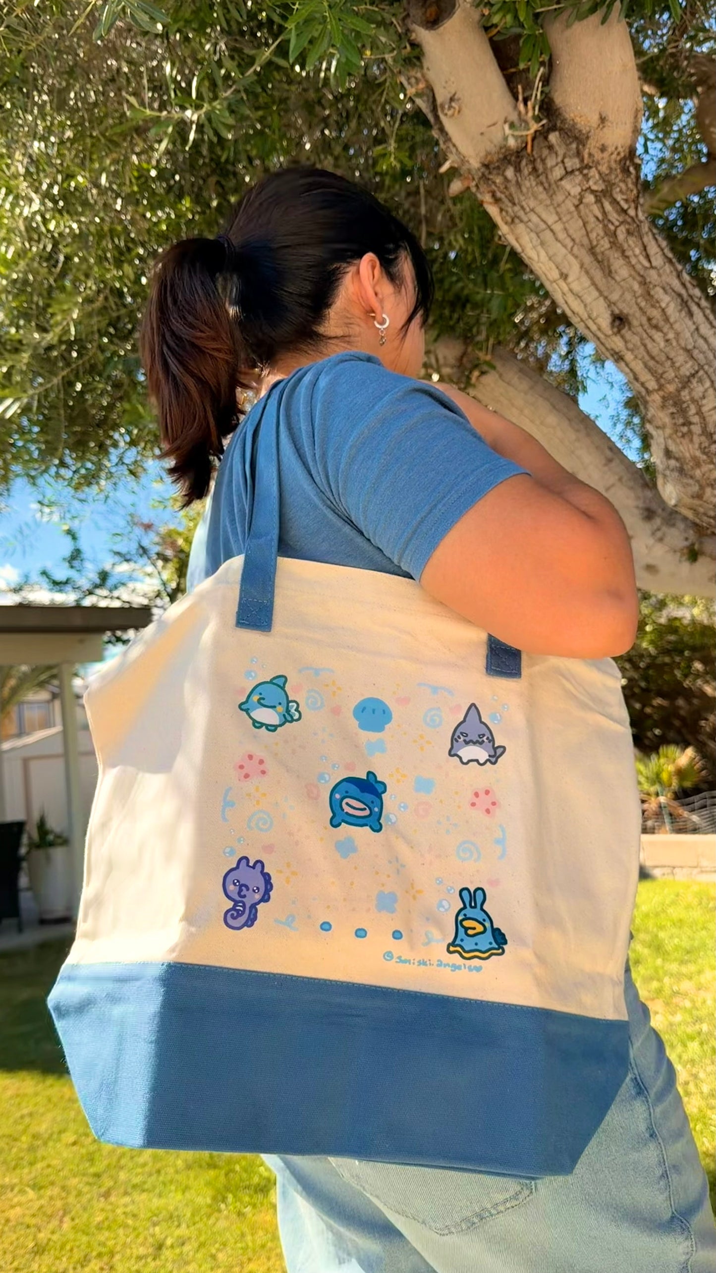 blue tama tote bag !